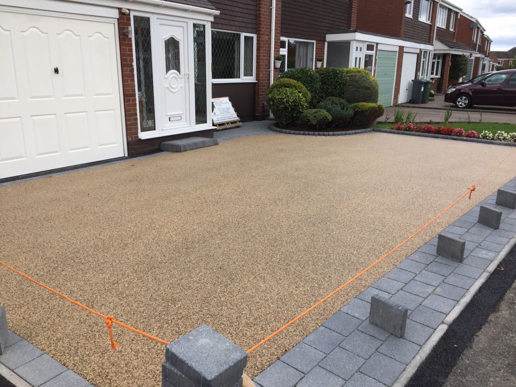 RESIN DRIVEWAYS – Lusso Contracts Ltd